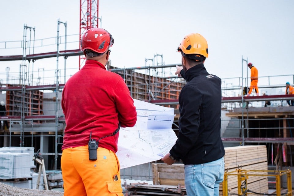 icm bau vor ort auf dem bau